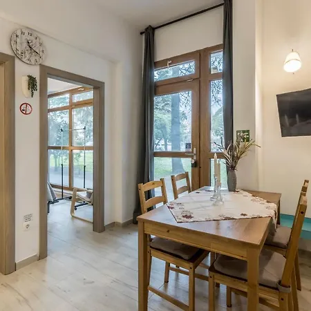 Palomia A Apartment Split Exterior photo